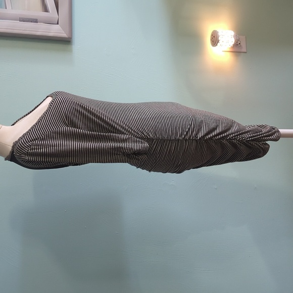 GUESS Black And White Stripe With Back Black Mesh - Picture 3 of 6